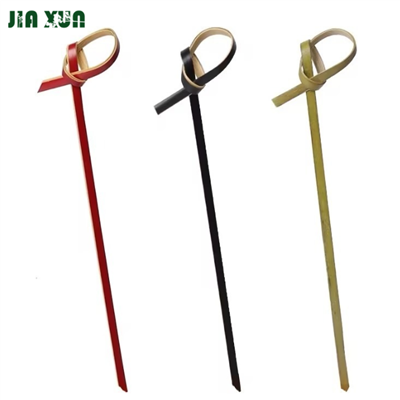 Tongkat koktel simpulan